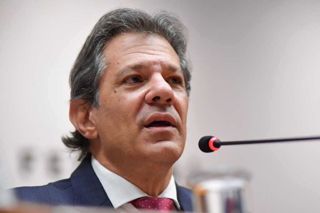 haddad:-nao-deveriamos-contratar-novos-gastos-com-selic-a-15%