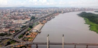 rs:-guaiba-atinge-cota-de-inundacao-no-cais-maua,-em-porto-alegre