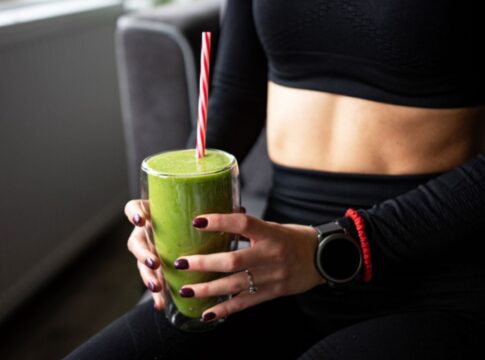 esse-suco-pratico-ajuda-na-digestao-e-acelera-o-metabolismo