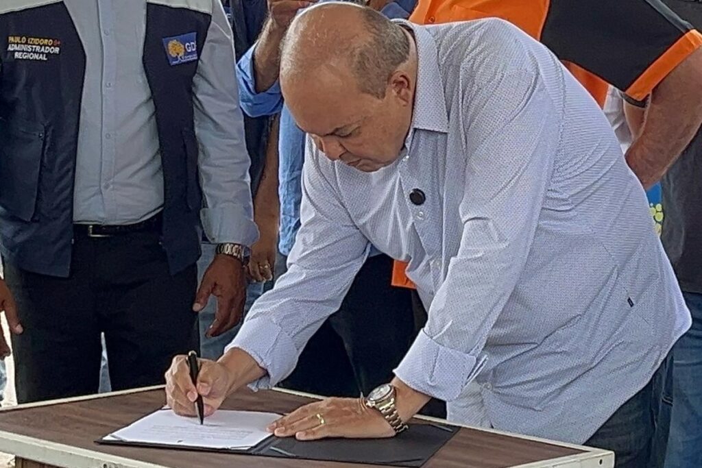 ibaneis-faz-contingenciamento-de-r$-1-bilhao-e-suspende-nomeacoes