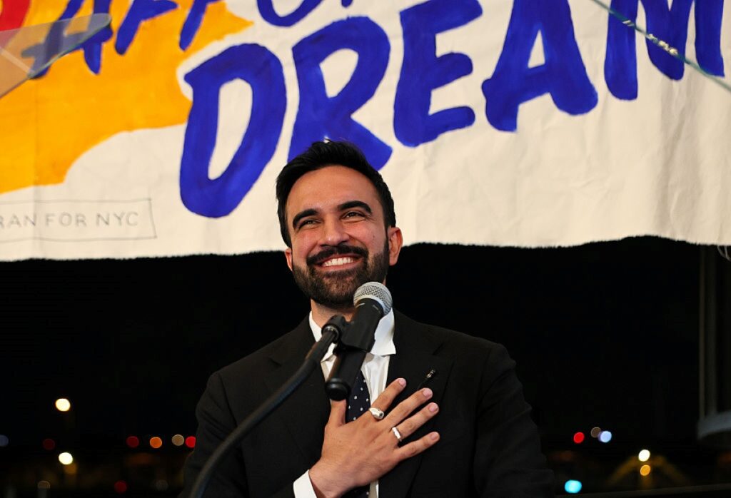 socialista-muculmano-vence-primarias-e-pode-ser-prefeito-de-nova-york