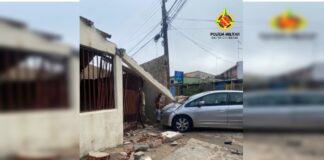 ladroes-de-carro-derrubam-portao-de-casa-durante-fuga-por-ruas-do-df