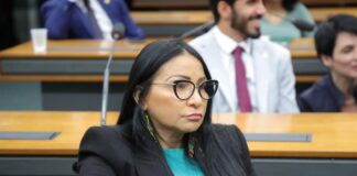 deputada-fala-em-greve-de-fome-apos-stf-decidir-pela-troca-de-7-parlamentares