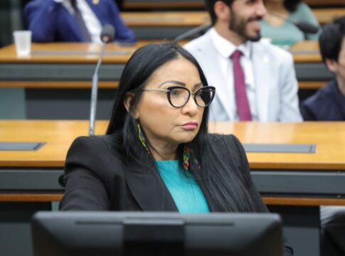deputada-fala-em-greve-de-fome-apos-stf-decidir-pela-troca-de-7-parlamentares
