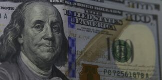 dolar-sobe-para-r$-5,55-com-votacao-de-decreto-do-iof