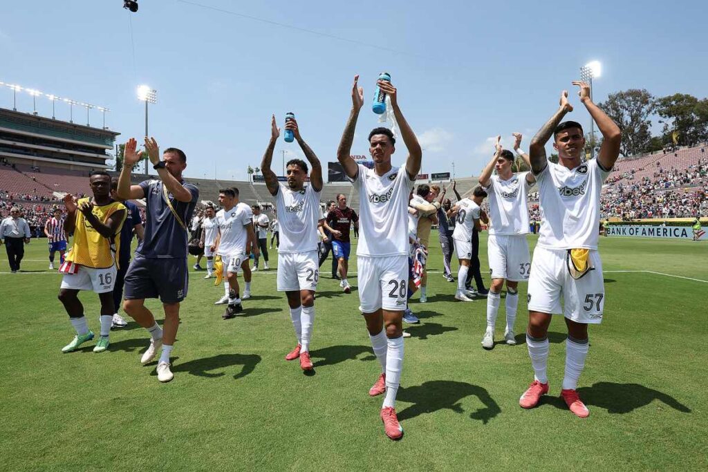 mundial:-apos-empate-do-flu,-todos-os-brasileiros-vao-para-as-oitavas