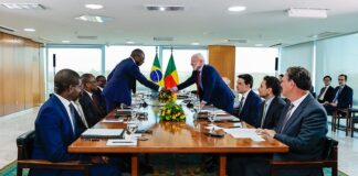 lula-e-presidente-do-benin-discutem-agricultura-e-conexao-aerea