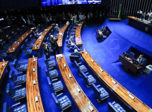 senado-segue-camara-e-tambem-derruba-decreto-do-iof