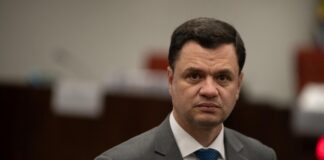 quebra-de-sigilo-aponta-que-torres-nao-ligou-para-ex-comandante-no-8/1