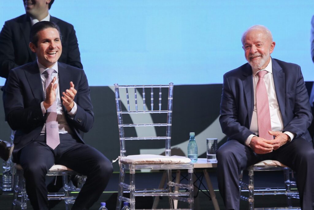 planalto-ve-jogo-de-motta-para-2026-e-deve-acionar-stf-para-manter-iof