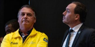 bolsonaro-confirma-carlos-ao-senado-em-santa-catarina-e-explica-motivo