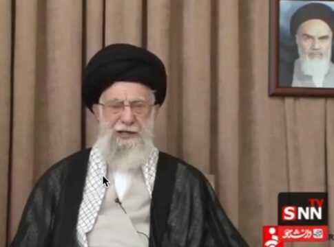 khamenei-nega-destruicao-no-ira-e-diz-que-deu-“tapa-na-cara-dos-eua”