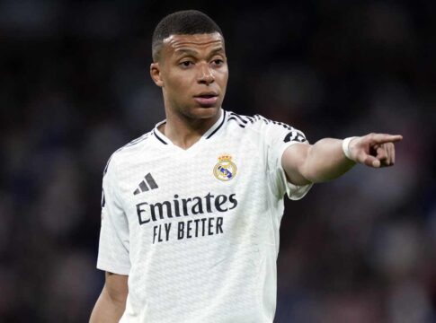 psg-e-acusado-de-assedio-moral-e-extorsao-apos-queixa-de-kylian-mbappe