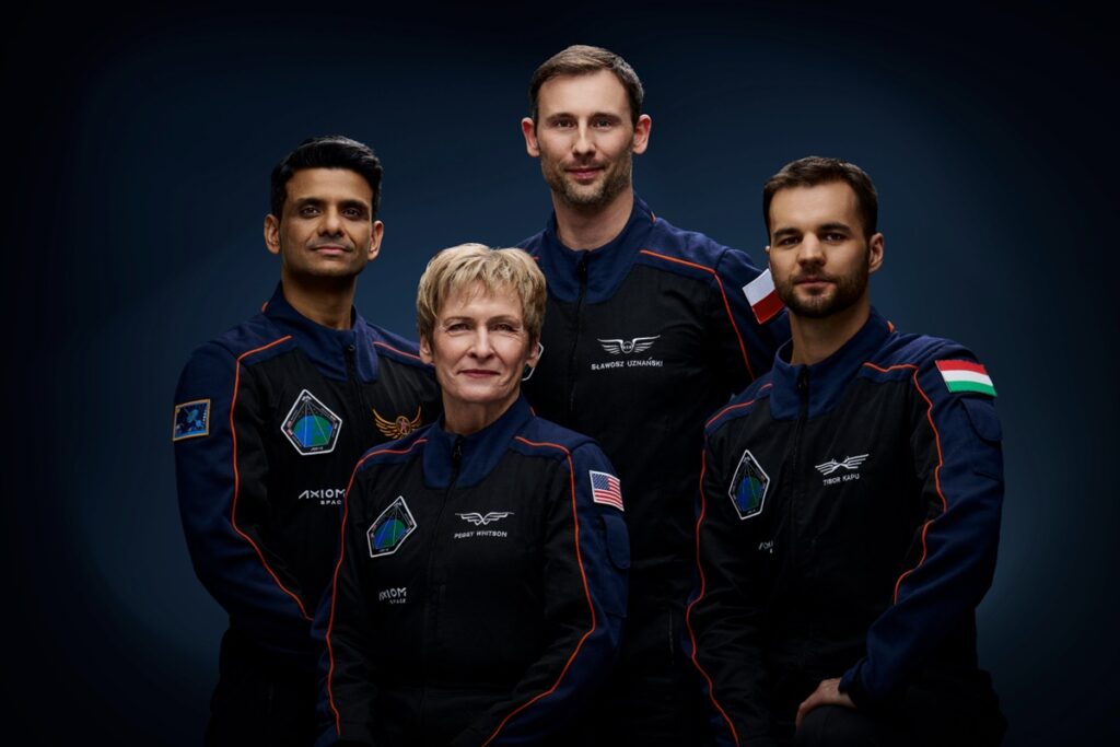 astronautas-da-polonia,-india-e-hungria-decolam-para-14-dias-no-espaco