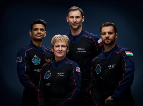 astronautas-da-polonia,-india-e-hungria-decolam-para-14-dias-no-espaco