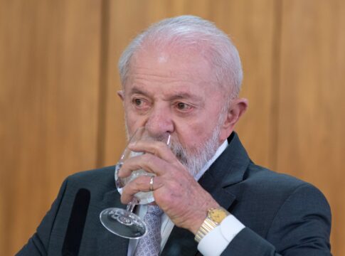 lider-do-pt-diz-que-lula-deve-estar-chateado-com-derrota-no-congresso