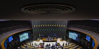 milionarios,-deputados-votaram-em-causa-propria-ao-derrubar-iof