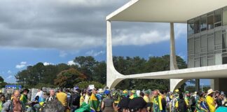 preso-pelo-8/1-pede-para-visitar-irmao-com-doenca-terminal