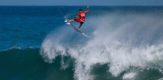 italo-ferreira-brilha-com-aereo-para-alcancar-quartas-da-etapa-do-rio