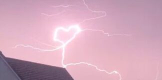 raio-em-forma-de-coracao-surge-no-ceu-durante-tempestade-na-escocia