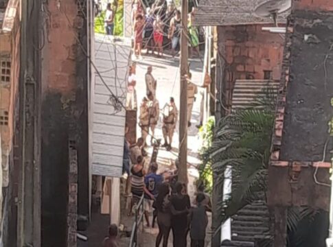tribunal-do-crime:-irmaos-sao-executados-na-porta-de-casa-por-faccao