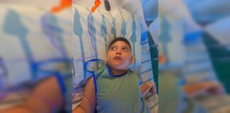 menino-com-escoliose-grave-precisa-de-cama-hospitalar;-veja-como-doar