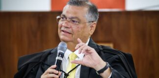 stf-nao-atua-por-interesse-do-governo,-diz-flavio-dino-sobre-emendas