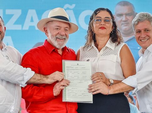 governo-assina-acordo-para-acelerar-regularizacao-fundiaria