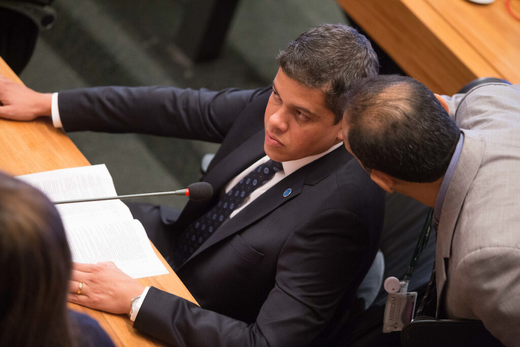ibaneis-rocha-convoca-reuniao-para-expulsar-daniel-donizet-do-mdb