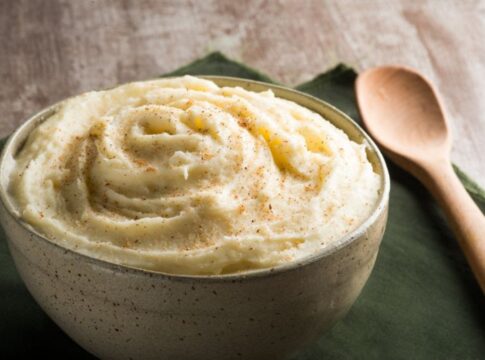truque-de-chef-garante-um-pure-de-batata-incrivelmente-cremoso;-veja