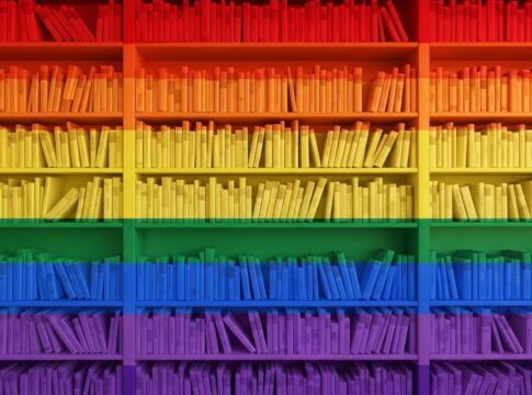 12-livros-incriveis-para-conhecer-no-dia-do-orgulho-lgbtqia+