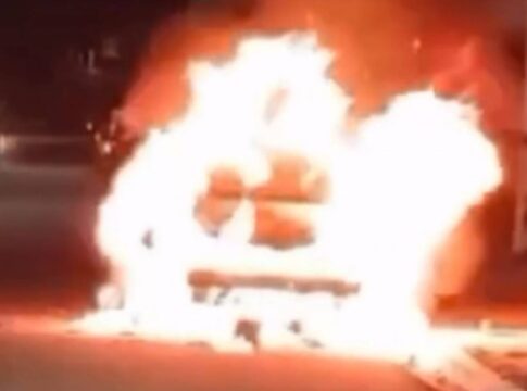 sao-joao?-distraido-estaciona-sobre-fogueira-e-incendeia-carro