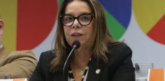 estudantes-devem-buscar-alternativa-aos-eua,-diz-presidente-da-capes