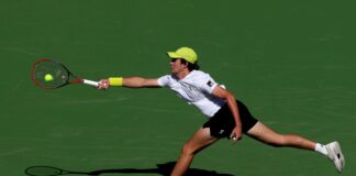 video:-na-grama-de-wimbledon,-joao-fonseca-treina-com-alcaraz
