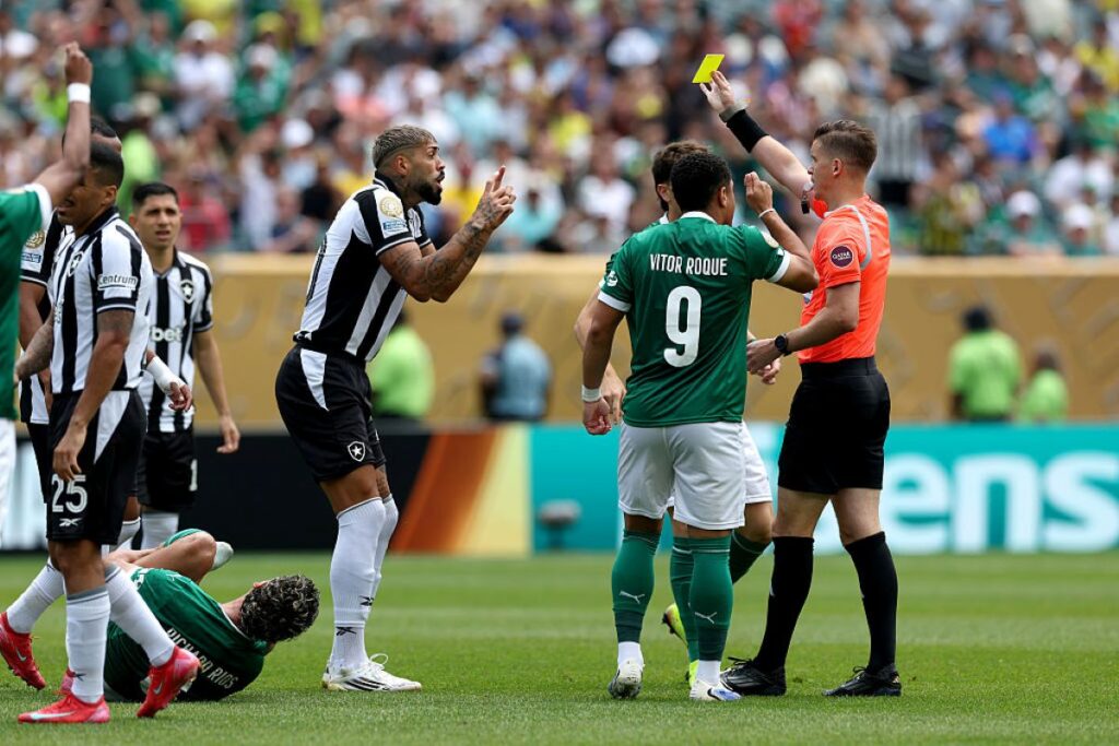 palmeiras-e-botafogo-se-enfrentam-nas-oitavas-do-mundial;-acompanhe