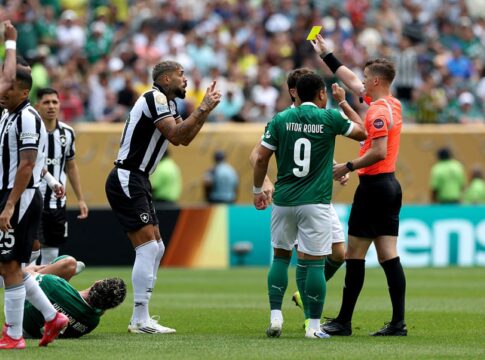 palmeiras-e-botafogo-se-enfrentam-nas-oitavas-do-mundial;-acompanhe