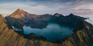 dias-apos-morte-de-juliana,-alpinista-e-resgatado-no-vulcao-rinjani