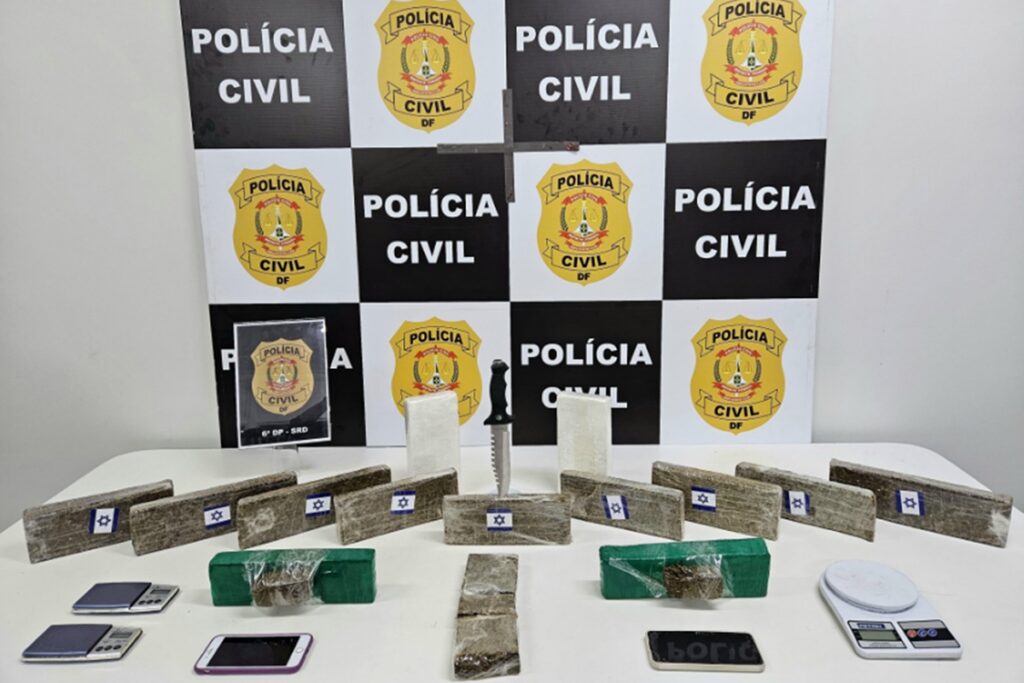 avaliada-em-r$-100-mil,-droga-com-simbolo-do-tcp-e-apreendida-no-df