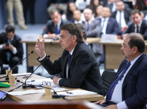 bolsonaro-sobre-acoes-no-stf:-“ninguem-tem-duvida-que-o-alvo-sou-eu”