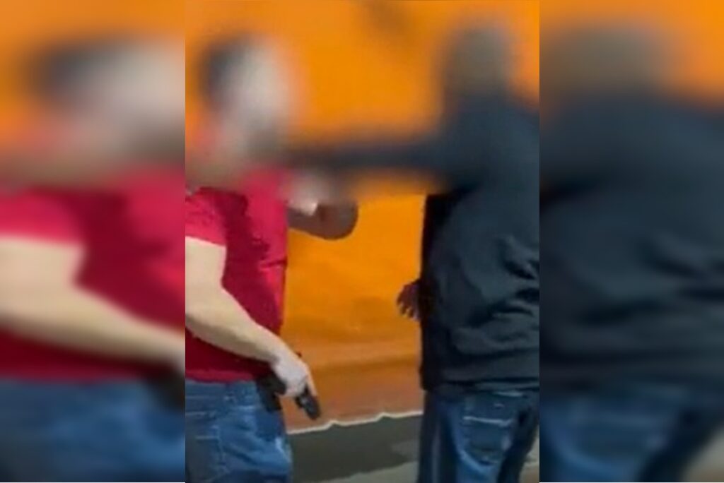 video:-policial-civil-a-paisana-saca-arma-durante-briga-em-bar-no-df