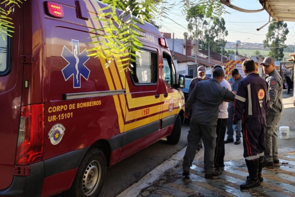 bebe-nasce-dentro-de-viatura-do-corpo-de-bombeiros-em-sao-paulo