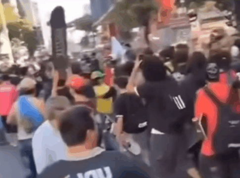 video:-skatistas-xingam-bolsonaro-em-meio-a-manifestacao-na-paulista