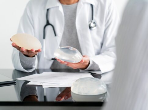mamoplastia:-conheca-3-mitos-sobre-o-procedimento