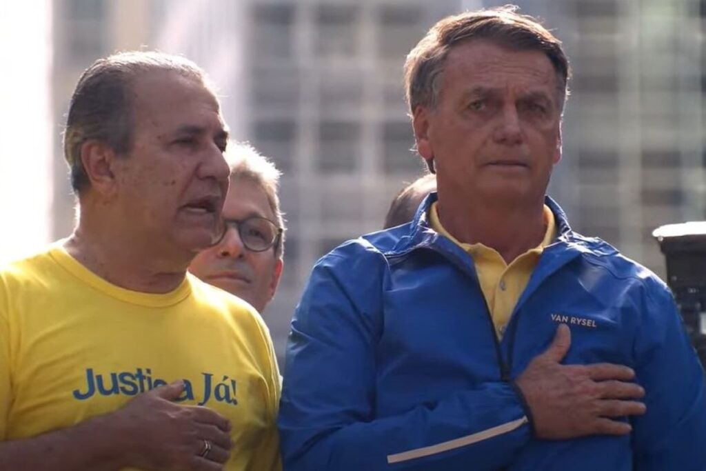 na-paulista,-bolsonaro-usa-slogan-de-trump:-“make-brazil-great-again”