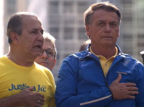 na-paulista,-bolsonaro-usa-slogan-de-trump:-“make-brazil-great-again”