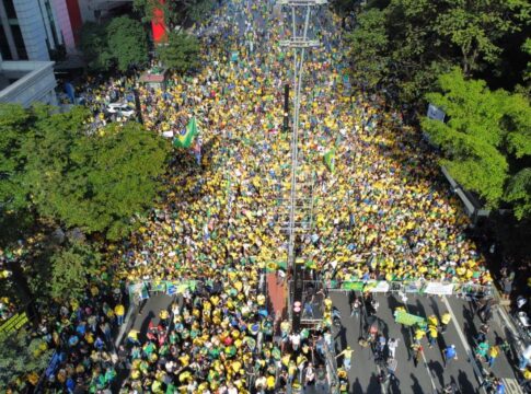 ato-de-bolsonaro-reune-12-mil-em-sp,-diz-monitor-da-usp.-veja-imagens