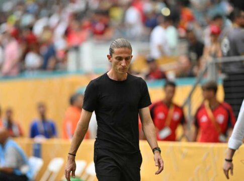 “superiores-a-nos”,-avalia-filipe-luis-sobre-o-bayern-de-munique