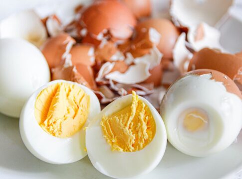 descubra-vitaminas-e-alimentos-que-podem-influenciar-no-bom-humor