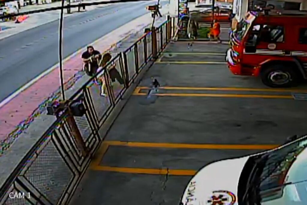 video:-bombeiro-salva-bebe-de-1-ano-que-chegou-desacordado-em-quartel