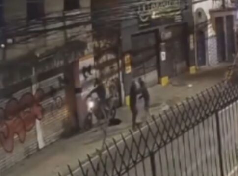 entregador-e-baleado-na-perna-apos-reagir-a-assalto.-video